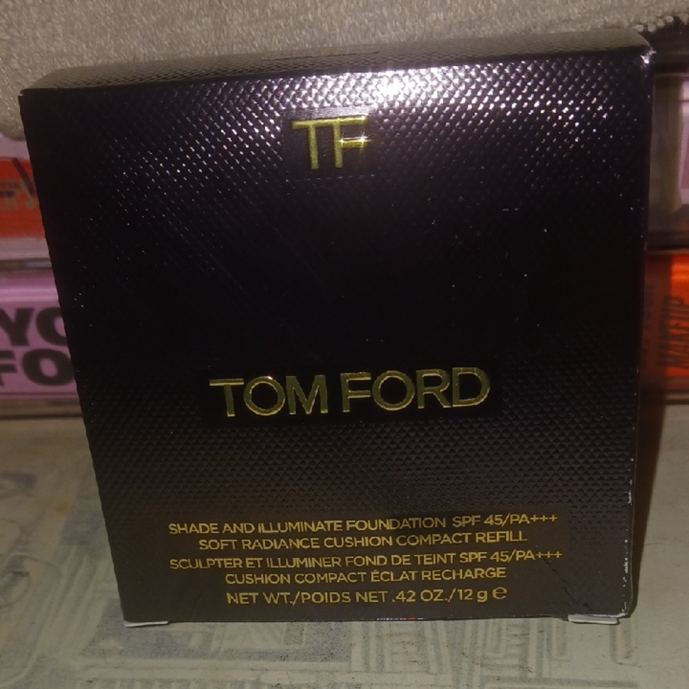 Tom Ford Black Shade and Illuminate Compact Refill